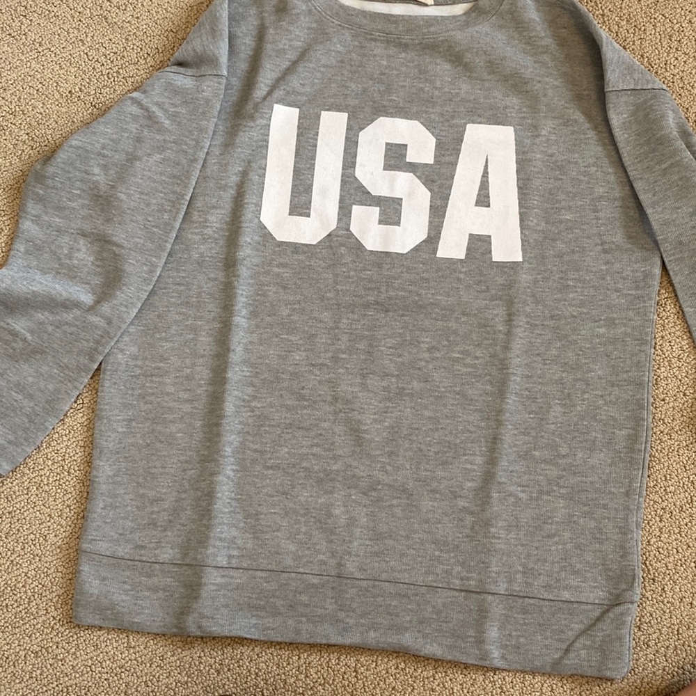 Lightweight sweatshirt